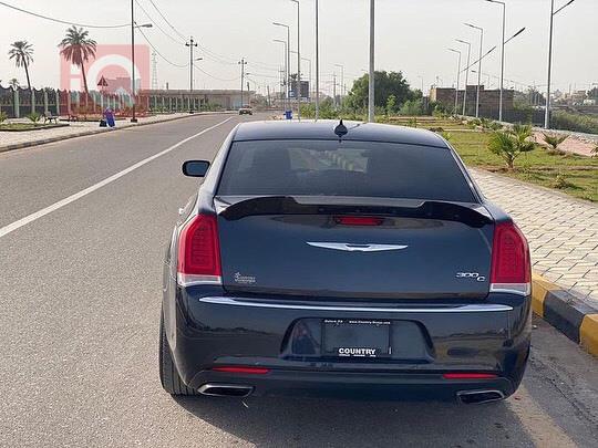 کرایسلەر 300